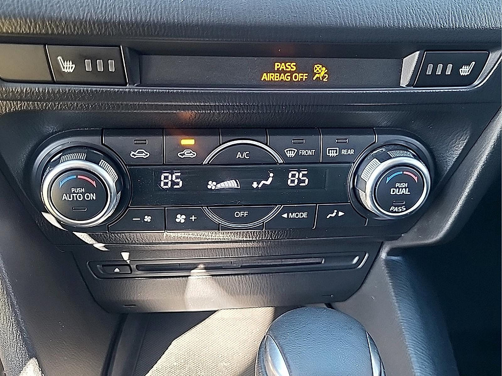 Used 2014 MAZDA MAZDA3 s Touring FWD image 27