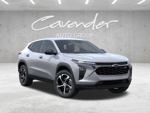 New 2026 Chevrolet Trax RS w/ Driver Confidence Package FWD image 7