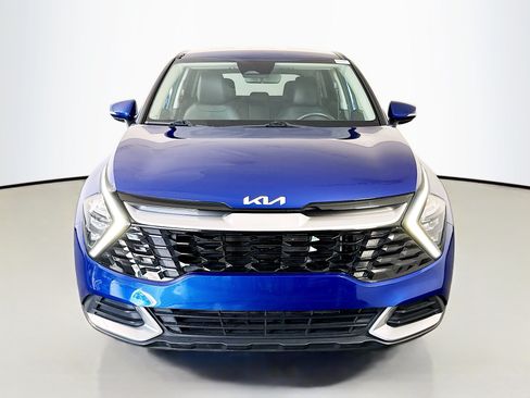 Used 2023 Kia Sportage EX FWD image 2