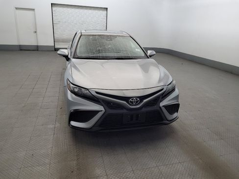 Used 2021 Toyota Camry SE w/ Cold Weather Package FWD image 14