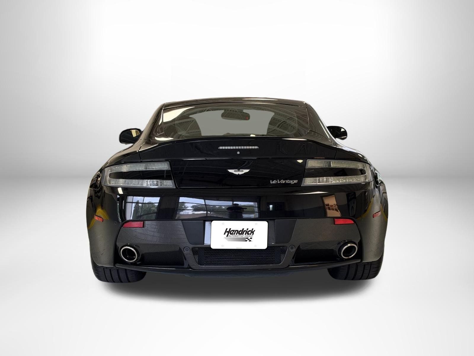 Used 2011 Aston Martin V12 Vantage Carbon Black RWD image 15