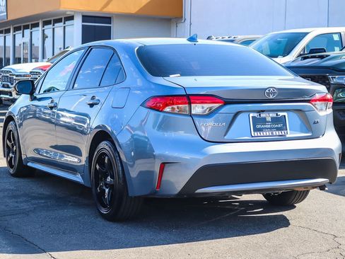 Used 2022 Toyota Corolla LE FWD image 6