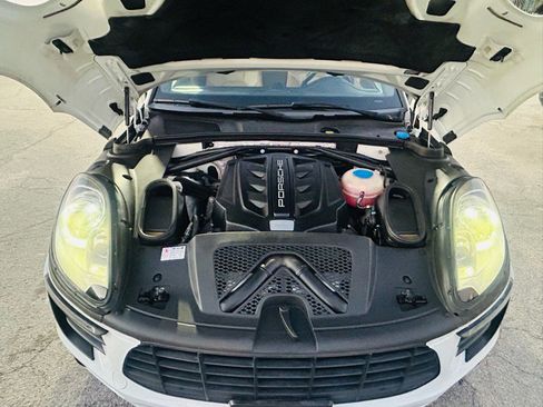 Used 2017 Porsche Macan S image 14