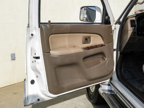 Used 1998 Toyota 4Runner Limited image 35
