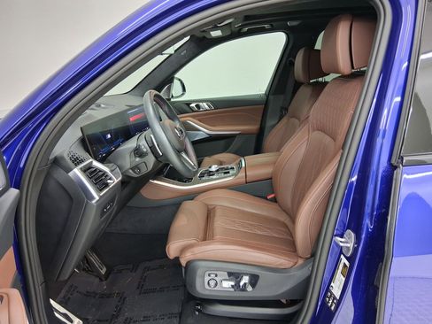 Used 2025 BMW X5 M60i image 3