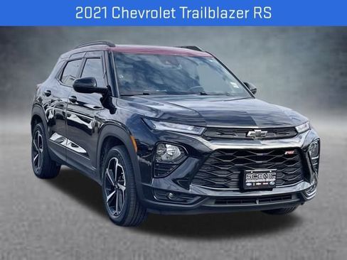 Used 2021 Chevrolet TrailBlazer RS w/ Sun and Liftgate Package image 1