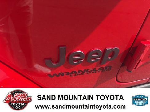 Used 2021 Jeep Wrangler Unlimited Rubicon AWD/4WD image 9
