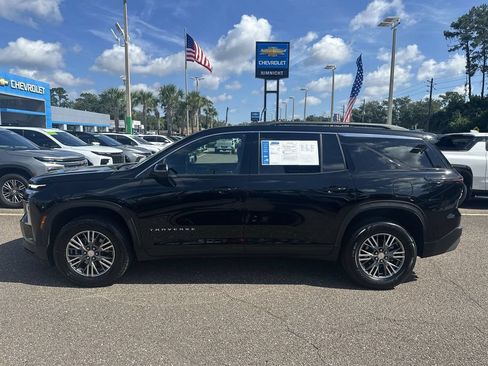 Used 2025 Chevrolet Traverse LT FWD image 13