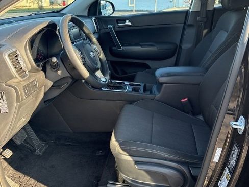Used 2019 Kia Sportage LX image 13