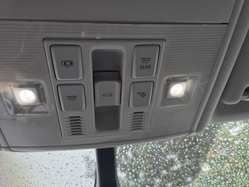 Used 2015 Volkswagen Golf SEL image 38