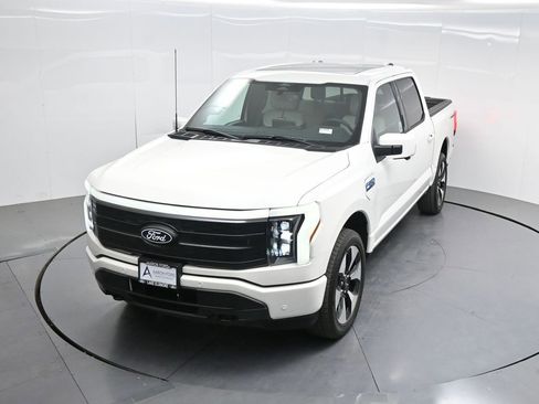 Used 2024 Ford F150 Lightning Platinum AWD/4WD image 42