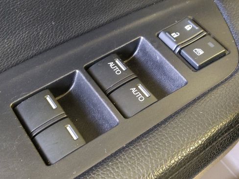 Used 2017 Honda Pilot EX-L image 27