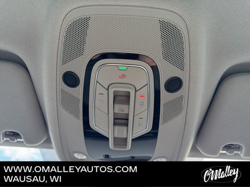 Used 2022 Audi Q7 Premium Plus image 24