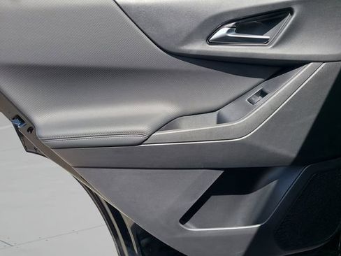 New 2026 Chevrolet Equinox LT image 12