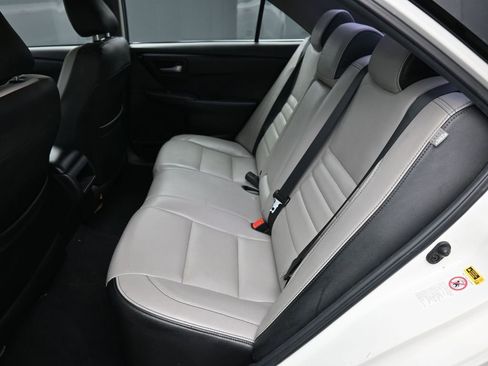 Used 2015 Toyota Camry SE image 20