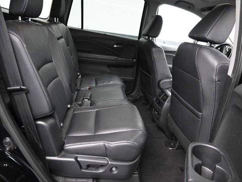 Used 2017 Honda Pilot Touring image 12