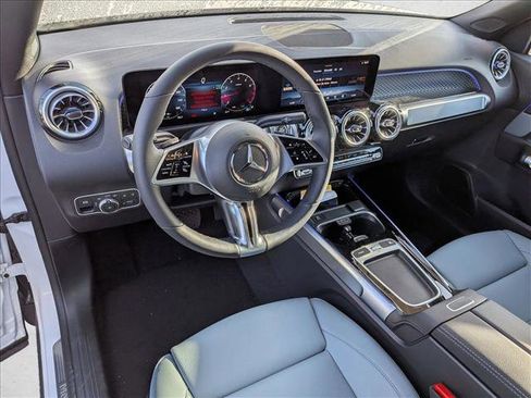 New 2026 Mercedes-Benz GLB 250 image 3