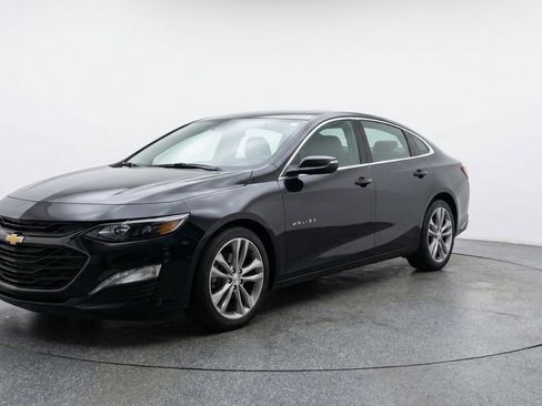 Used 2024 Chevrolet Malibu LT image 3