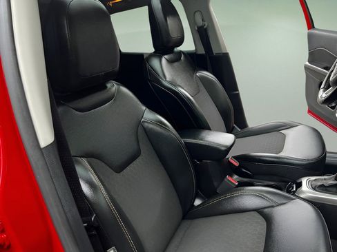 Used 2021 Jeep Compass Latitude w/ Sun and Sound Group image 23