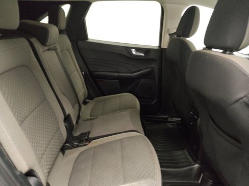 Used 2021 Ford Escape SE w/ SE Sport Appearance Package image 19