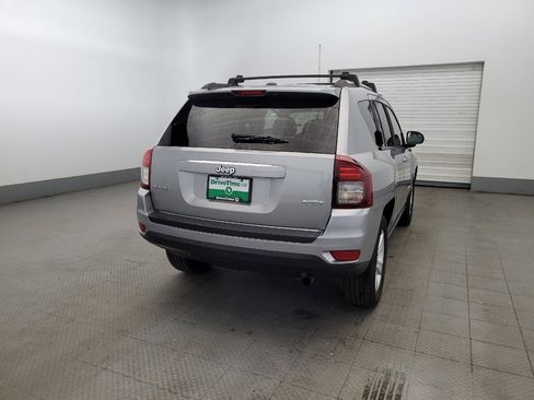 Used 2016 Jeep Compass Latitude AWD/4WD image 7