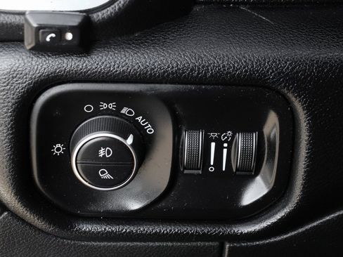 Used 2019 RAM 1500 Laramie image 20