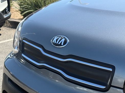 Used 2019 Kia Soul FWD image 30