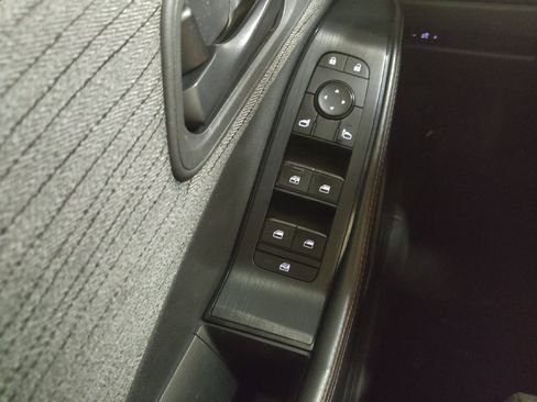 Used 2021 Nissan Rogue S FWD image 27
