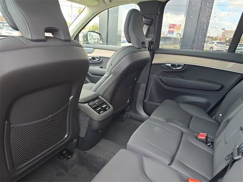 New 2026 Volvo XC90 B6 Plus w/ Protection Package Premier image 29