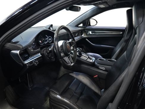Used 2017 Porsche Panamera Turbo w/ Carbon Fiber Interior Package AWD/4WD image 33