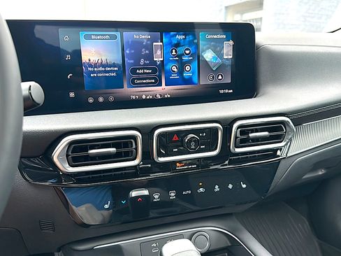 New 2026 Nissan Sentra SV w/ SV Convenience Package FWD image 22