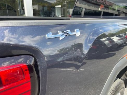 Used 2024 GMC Sierra 2500 SLE w/ SLE Value Package; AWD/4WD image 7