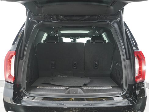Used 2022 GMC Yukon Denali w/ Denali Premium Package AWD/4WD image 17