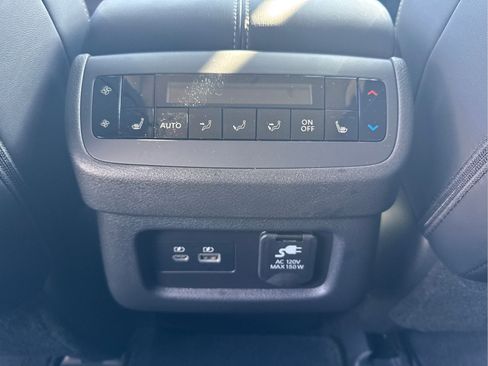 Certified 2025 Nissan Pathfinder Platinum w/ Cargo Package FWD image 36