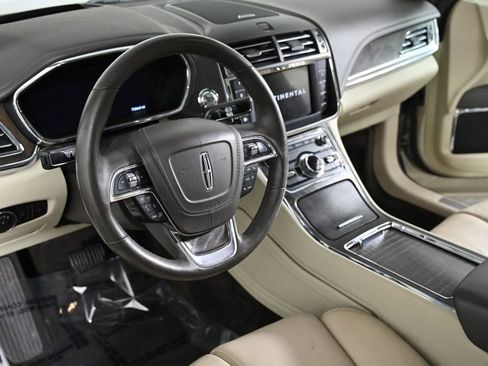 Used 2017 Lincoln Continental Reserve w/ Technology Package FWD image 13