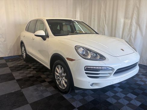 Used 2012 Porsche Cayenne AWD/4WD image 3