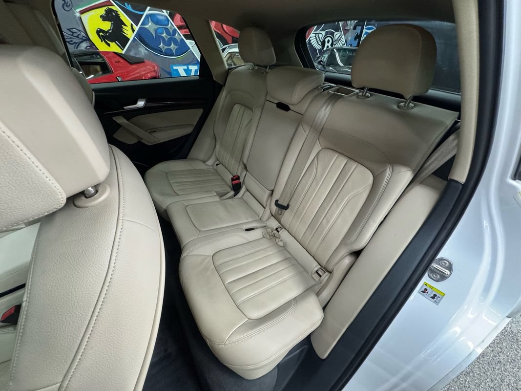 Used 2018 Audi Q5 2.0T Premium Plus w/ Premium Plus Package AWD/4WD image 14