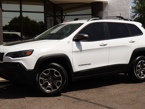 Used 2021 Jeep Cherokee Trailhawk w/ Premium Leather Package AWD/4WD image 3