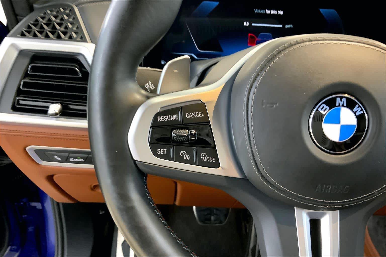 Used 2025 BMW X7 M60i AWD/4WD image 23