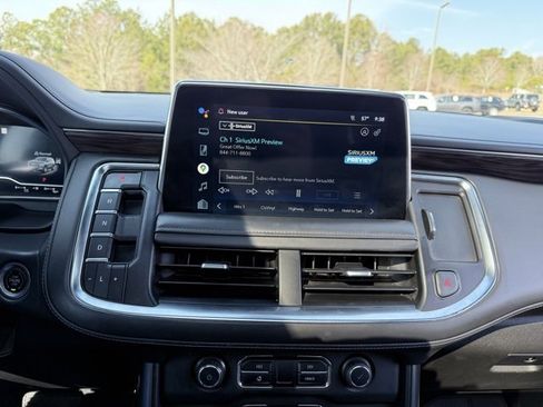 Used 2022 Chevrolet Tahoe Z71 w/ Luxury Package image 18