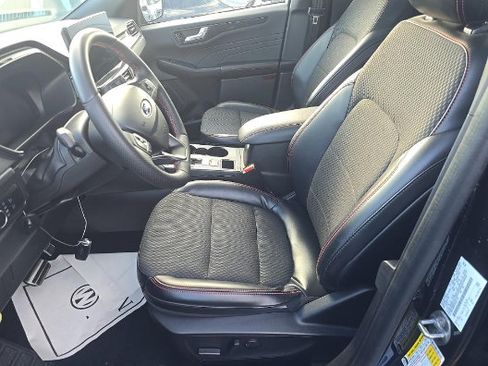 Used 2023 Ford Escape ST-Line w/ Tech Pack #1 AWD/4WD image 8