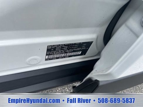 Used 2021 Toyota RAV4 XLE w/ Protection Package (TMS) AWD/4WD image 21