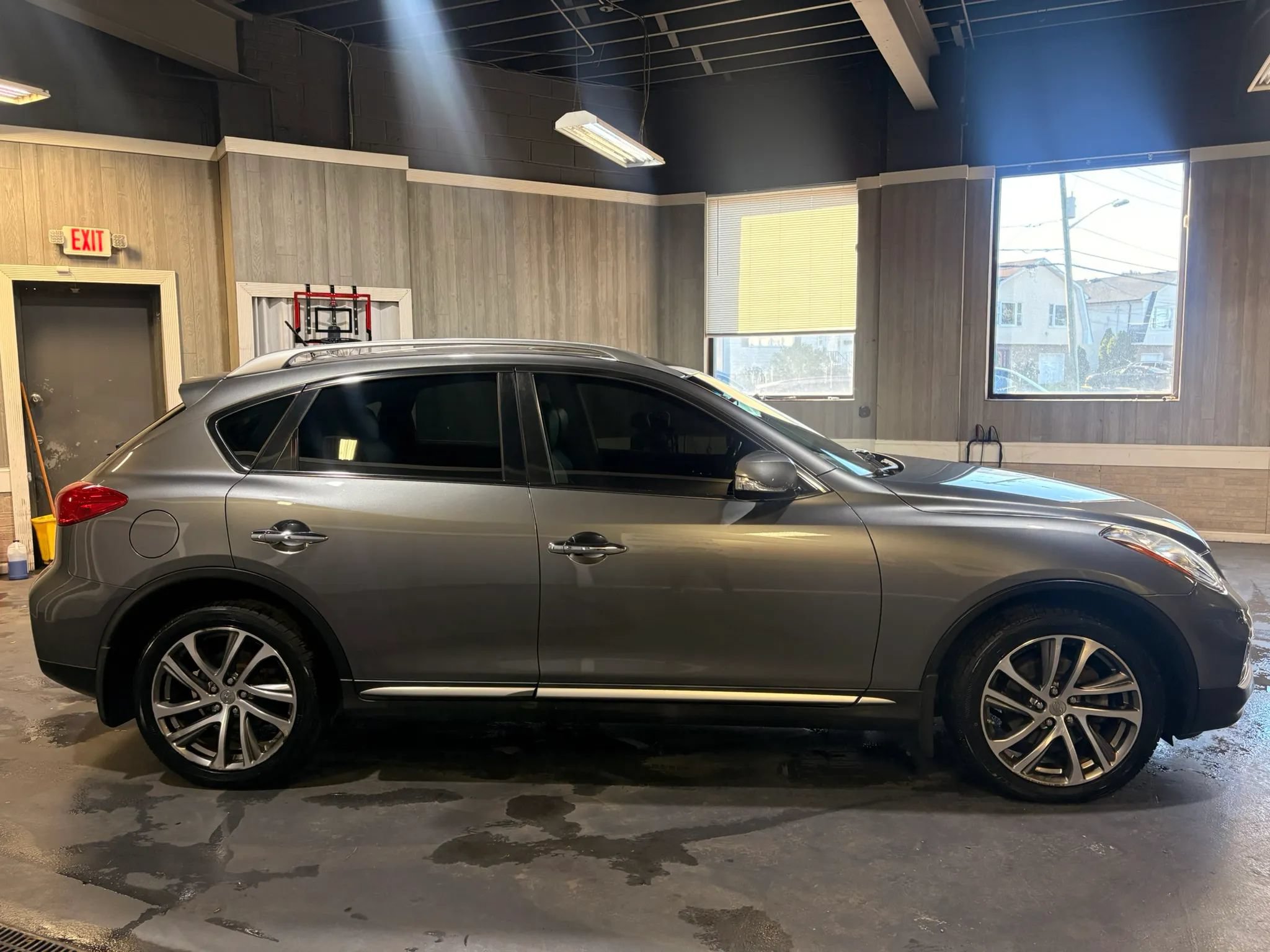 Used 2016 INFINITI QX50 AWD w/ Deluxe Touring Package image 7