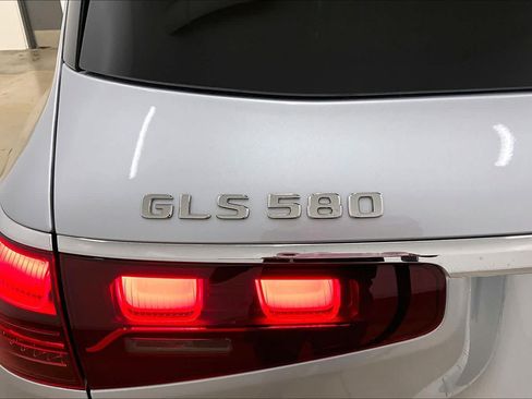 Certified 2026 Mercedes-Benz GLS 580 4MATIC image 31