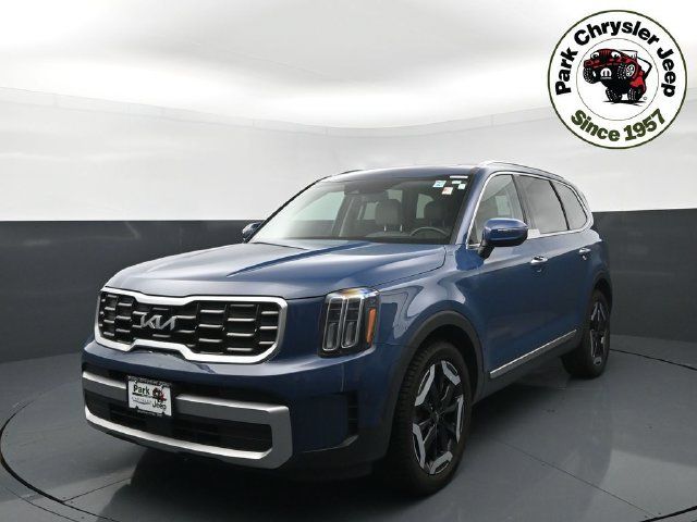 Used 2023 Kia Telluride S w/ S Sunroof Package AWD/4WD image 2