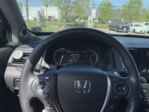 Used 2023 Honda Ridgeline RTL-E image 13