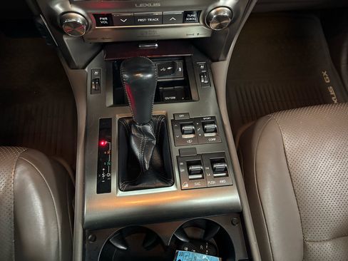 Used 2015 Lexus GX 460 Luxury w/ Preferred Accessory Package image 27