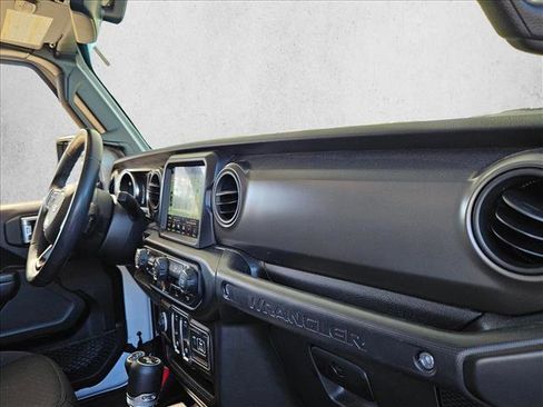 Used 2022 Jeep Wrangler Willys image 21