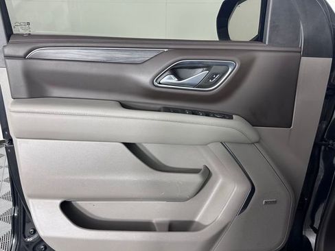 Used 2023 GMC Yukon XL SLT image 14