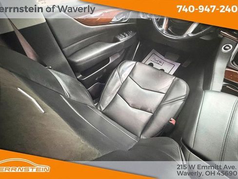Used 2019 Cadillac Escalade Luxury image 12